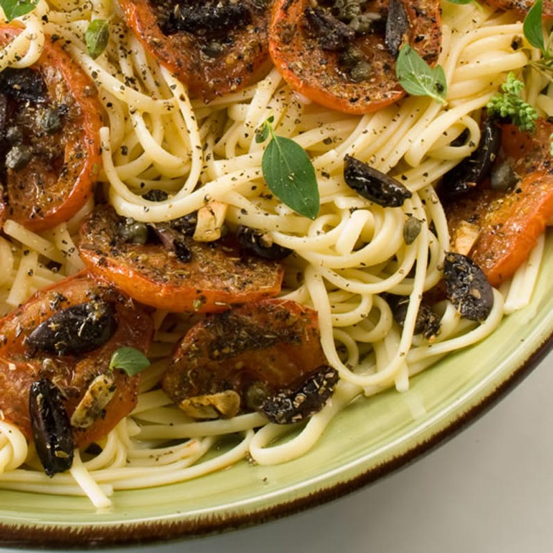 Linguine with Balsamic Roasted Heirloom Tomatoes | LunaCafe