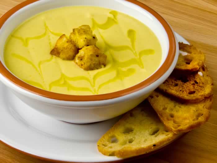 Creamy Cauliflower Leek Soup with Curried Mustard Croutons | LunaCafe