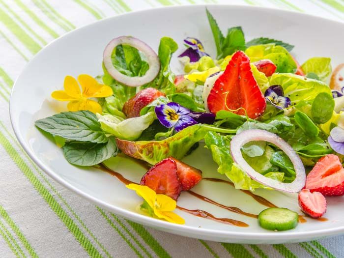 Strawberry, Baby Lettuce, & Pea Vine Salad with Strawberry Balsamic Syrup | LunaCafe